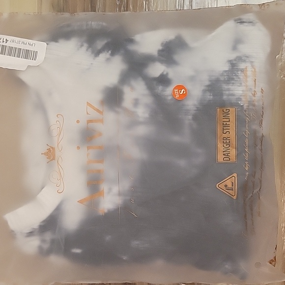 NWT 📦 Blk & Wht Tye Dye Ruched Rubbed Crop Top - Picture 9 of 9